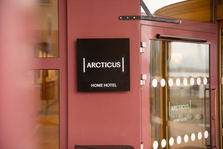 Home Hotel Arcticus