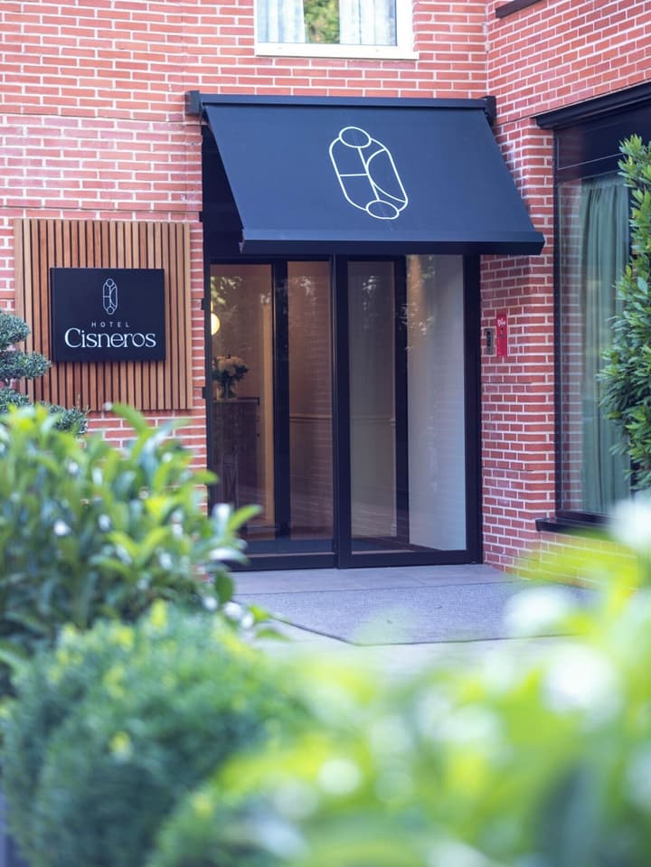 Hotel Cisneros