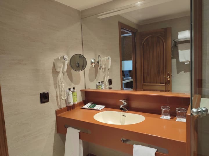 Hotel Sercotel Cuatro Postes