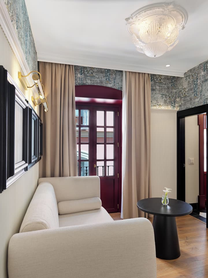 H10 Corregidor Boutique Hotel