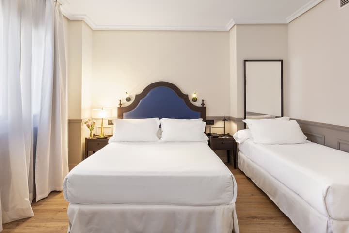 H10 Corregidor Boutique Hotel