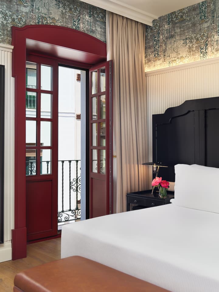 H10 Corregidor Boutique Hotel