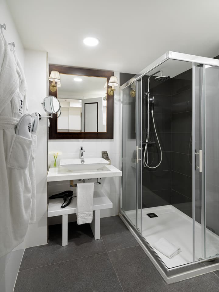 H10 Corregidor Boutique Hotel