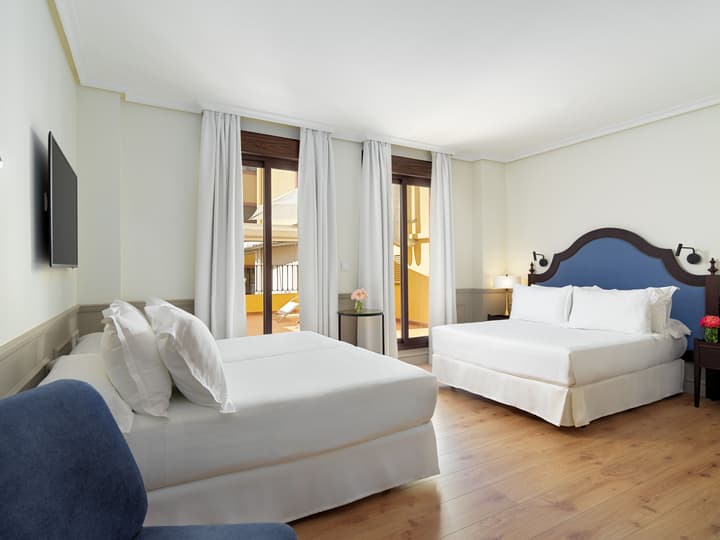 H10 Corregidor Boutique Hotel
