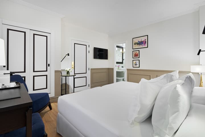 H10 Corregidor Boutique Hotel