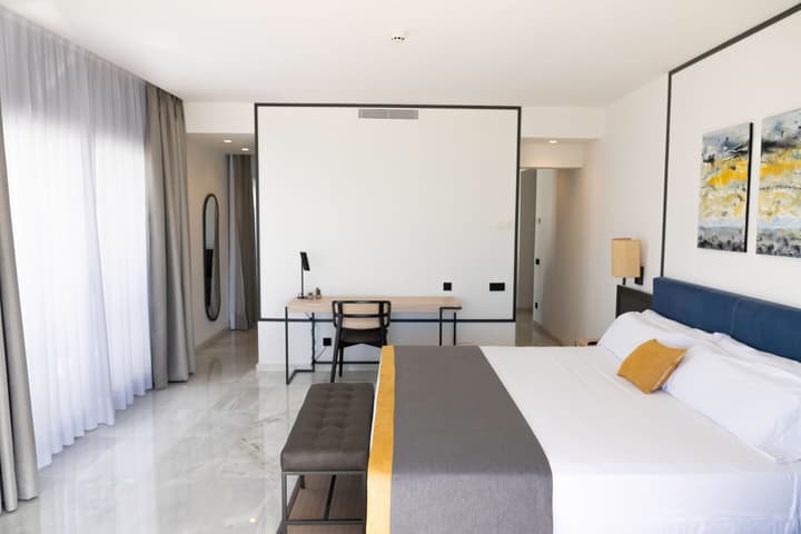Hotel URH Sitges Playa