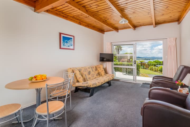 Aloha Seaview Resort Motel