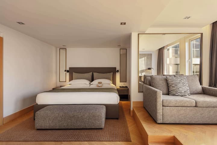 Royal Garden Hotel