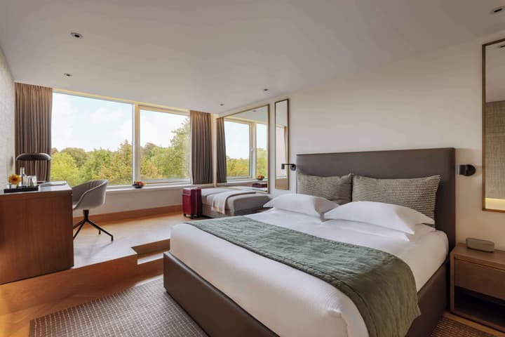 Royal Garden Hotel