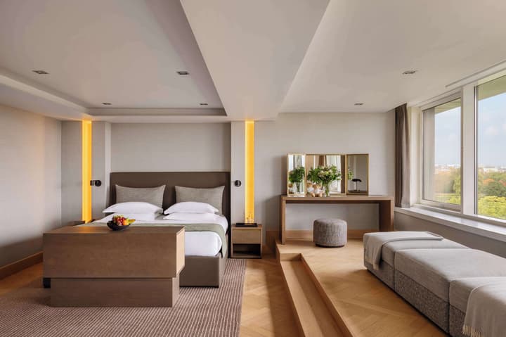 Royal Garden Hotel