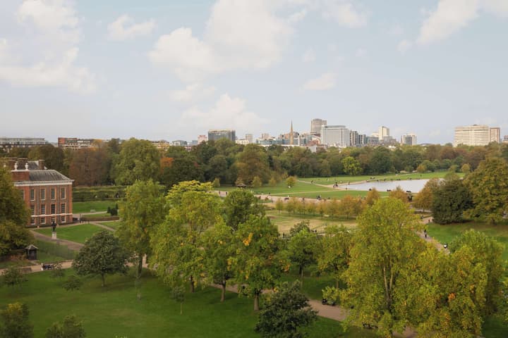 Royal Garden Hotel