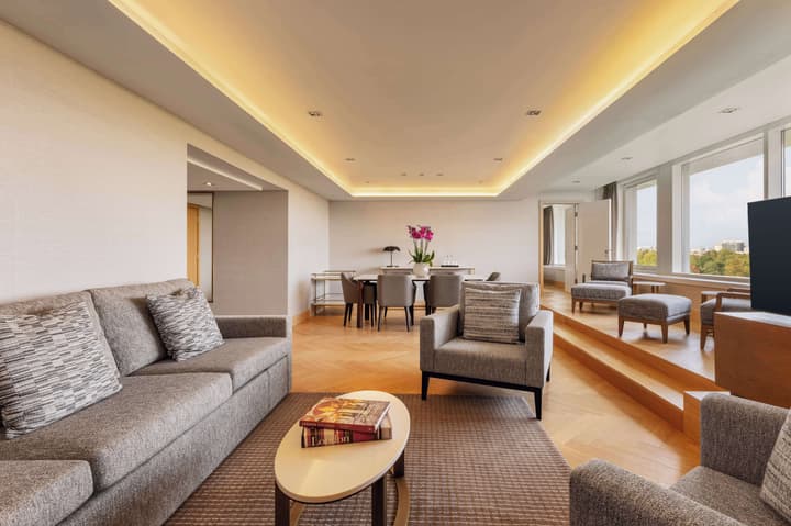 Royal Garden Hotel