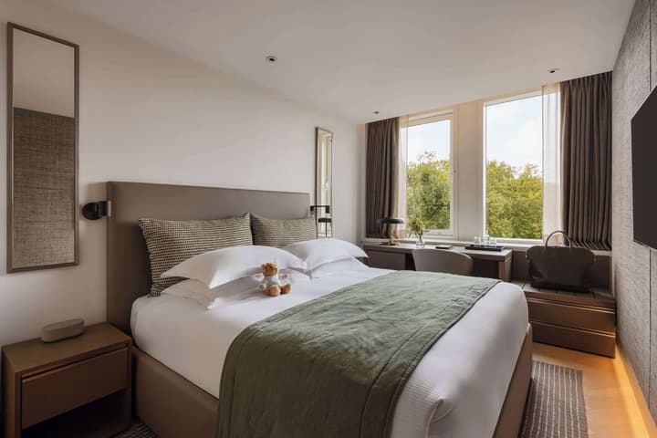 Royal Garden Hotel