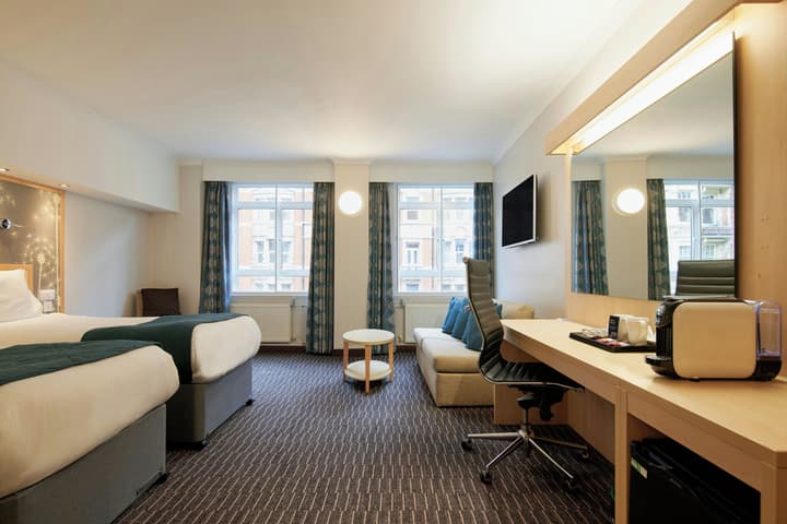 Bedford Hotel
