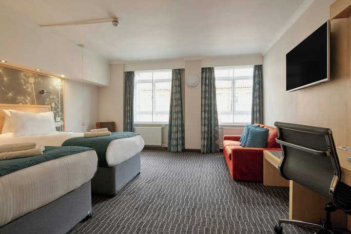 Bedford Hotel