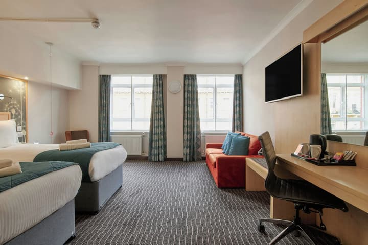 Bedford Hotel