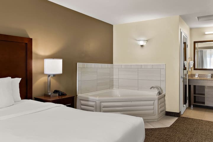 Comfort Inn & Suites Sequoia/Kings Canyon