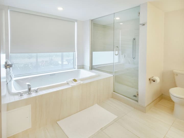 DoubleTree by Hilton Hotel Niagara Falls New York