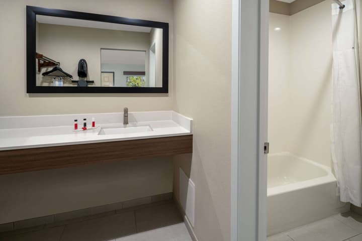 Ramada by Wyndham Modesto Yosemite Area