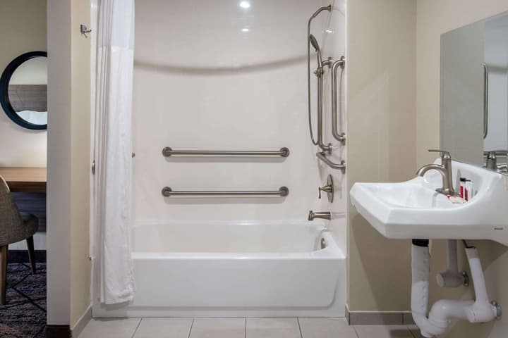 Ramada by Wyndham Modesto Yosemite Area