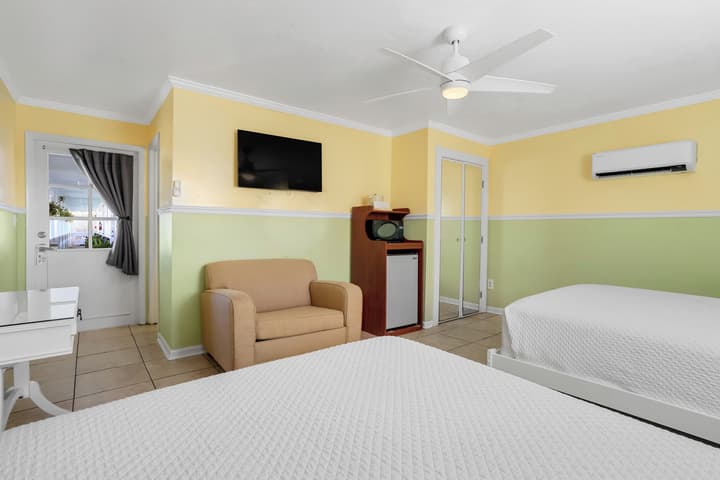 The Palms Hotel