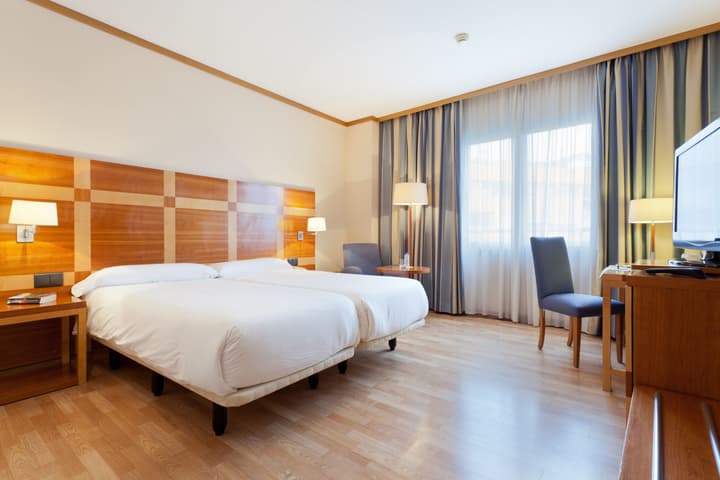 Senator Parque Central Hotel