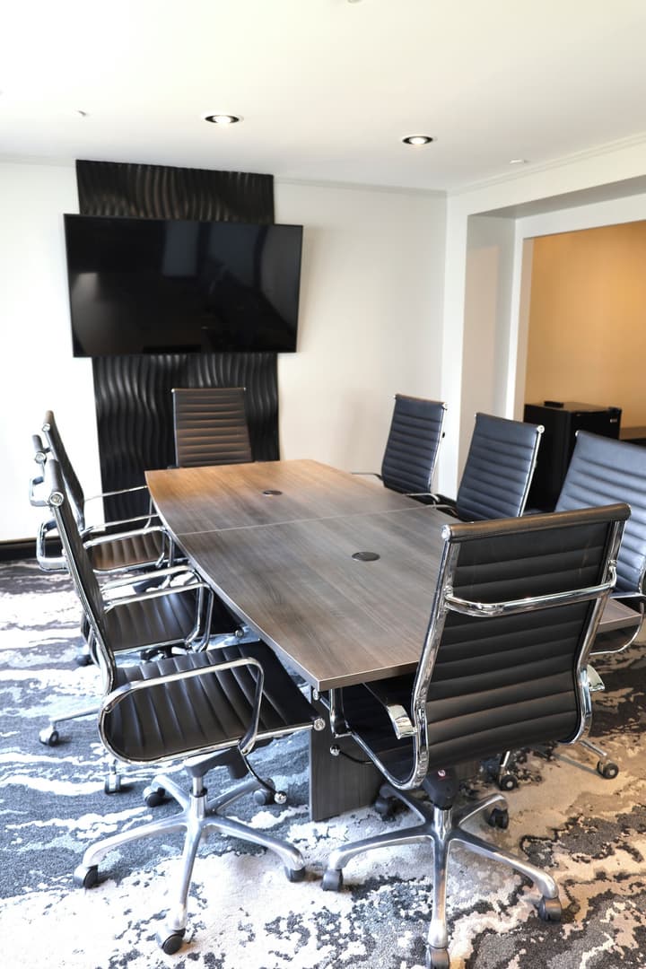 Travelodge by Wyndham Hotel & Convention Centre Quebec City