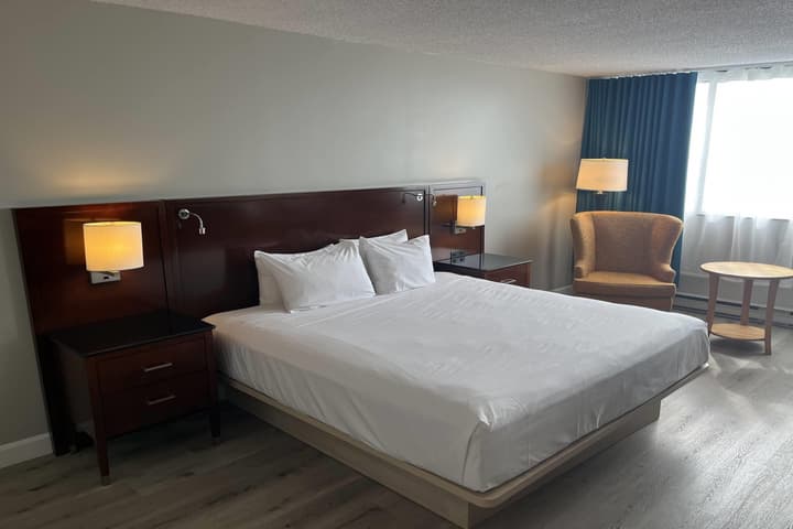 Travelodge by Wyndham Hotel & Convention Centre Quebec City