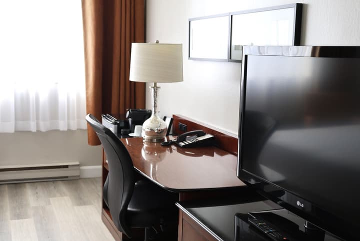 Travelodge by Wyndham Hotel & Convention Centre Quebec City