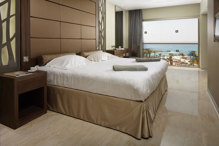 Adams Beach Hotel & Spa