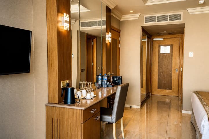 Adams Beach Hotel & Spa