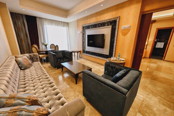 Adams Beach Hotel & Spa