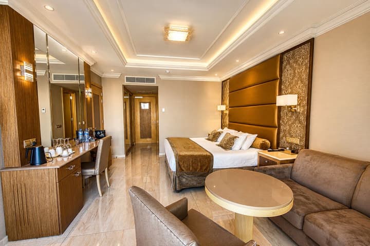 Adams Beach Hotel & Spa