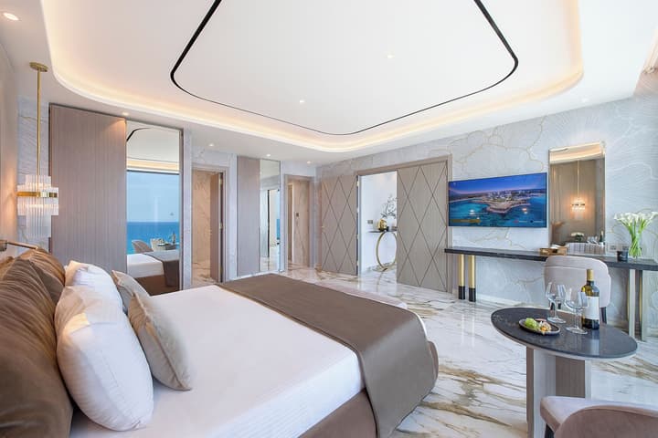 Adams Beach Hotel & Spa