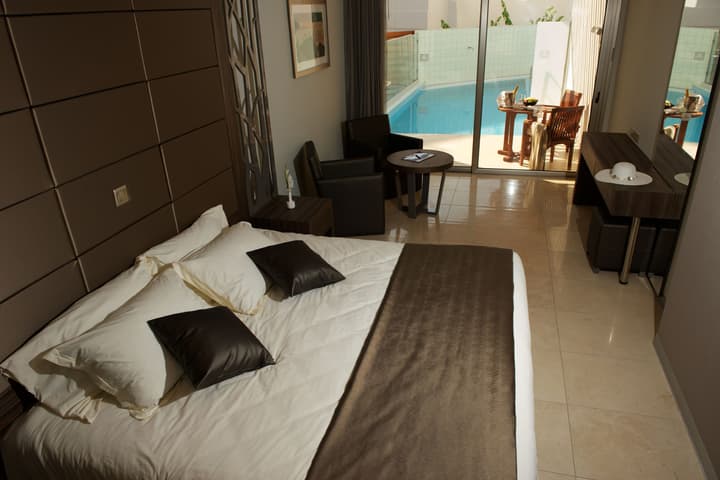 Adams Beach Hotel & Spa