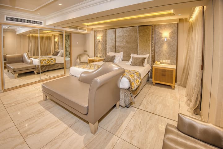 Adams Beach Hotel & Spa