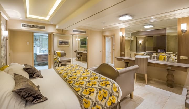 Adams Beach Hotel & Spa