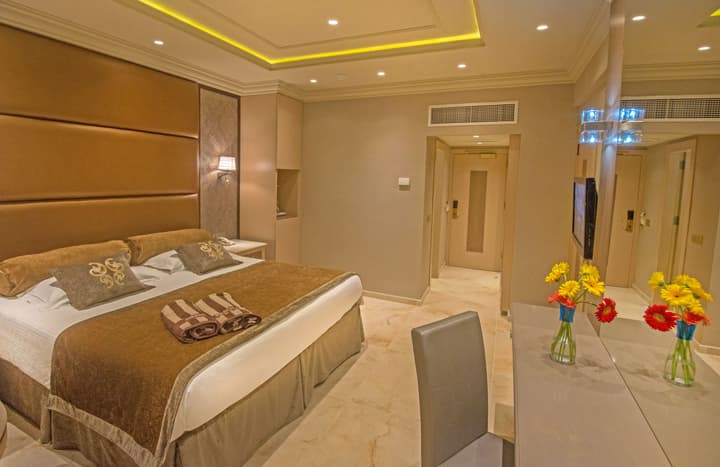 Adams Beach Hotel & Spa