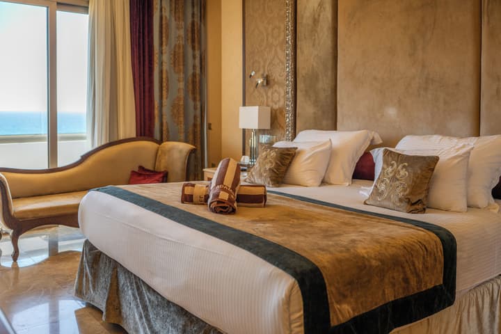 Adams Beach Hotel & Spa