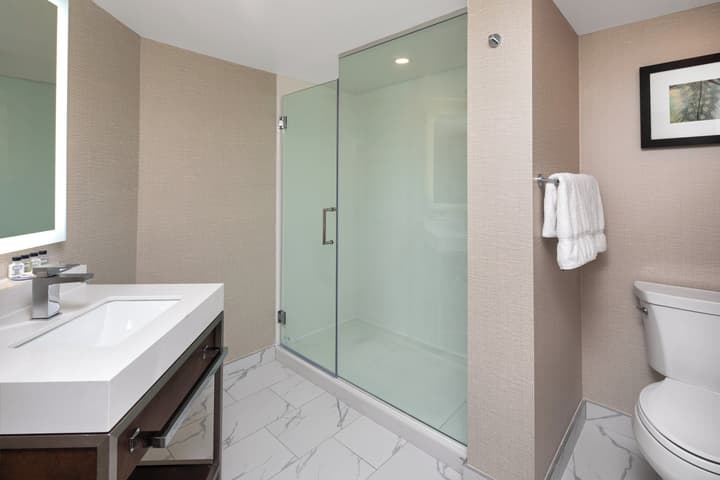 Crowne Plaza Toronto Airport by IHG