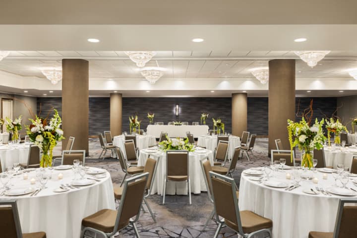 Crowne Plaza Toronto Airport by IHG