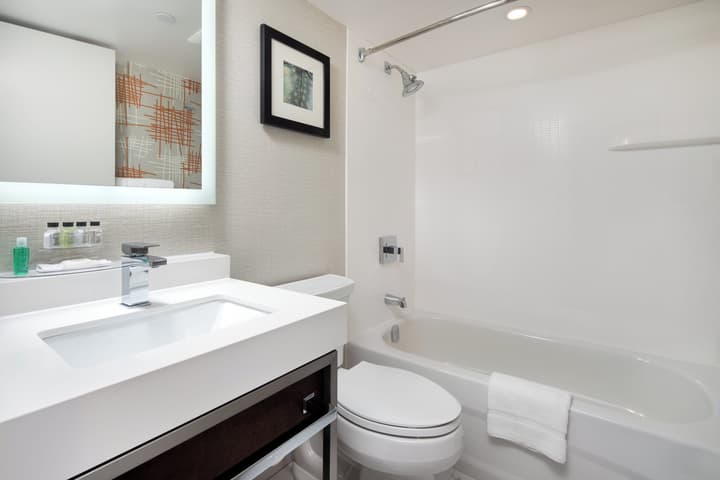 Crowne Plaza Toronto Airport by IHG