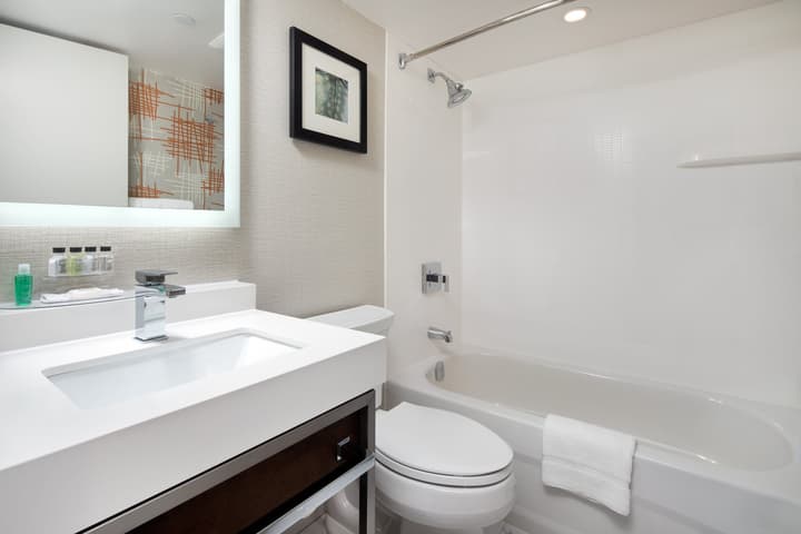 Crowne Plaza Toronto Airport by IHG