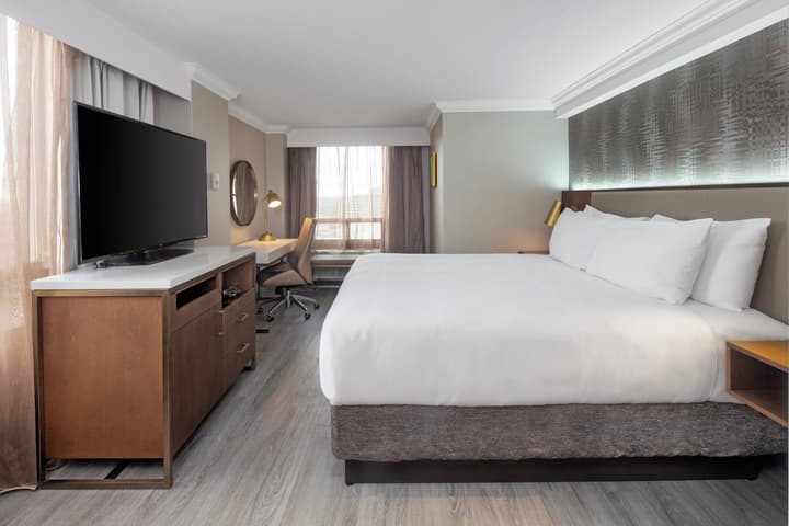 Crowne Plaza Toronto Airport by IHG