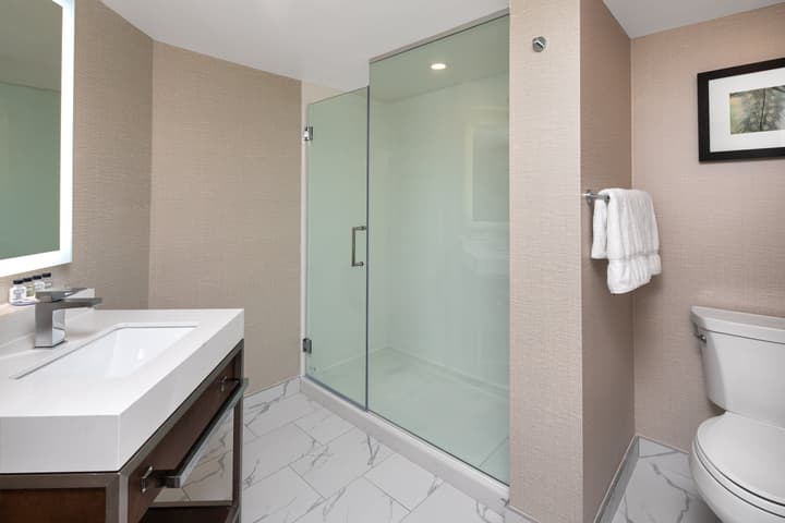 Crowne Plaza Toronto Airport by IHG