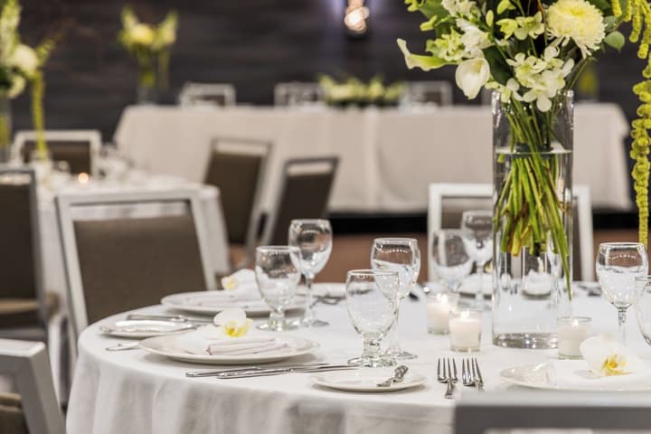 Crowne Plaza Toronto Airport by IHG