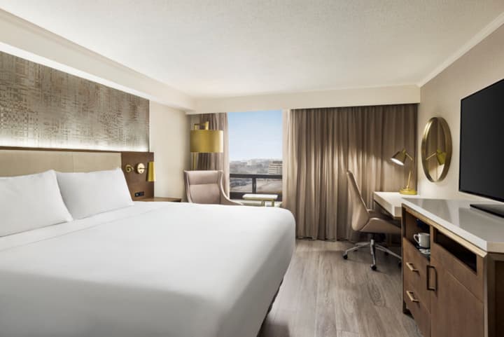Crowne Plaza Toronto Airport by IHG