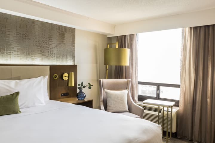 Crowne Plaza Toronto Airport by IHG