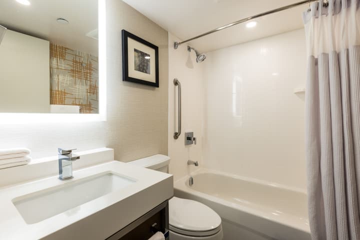 Crowne Plaza Toronto Airport by IHG