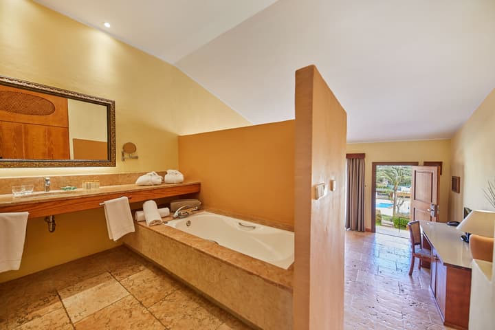 Pula Suites Boutique Resort
